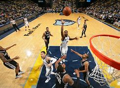 马刺防守出色，客场战胜鹈鹕晋级季后赛次轮