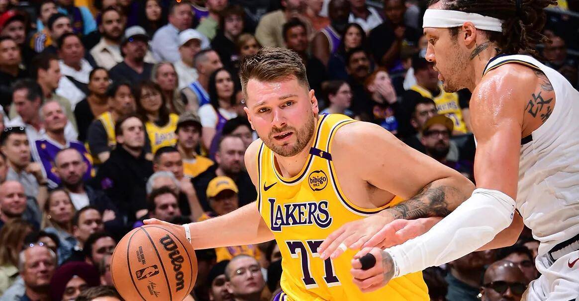 关于东契奇连续十场比赛得分超过失利，掘金冲击纪录！的信息