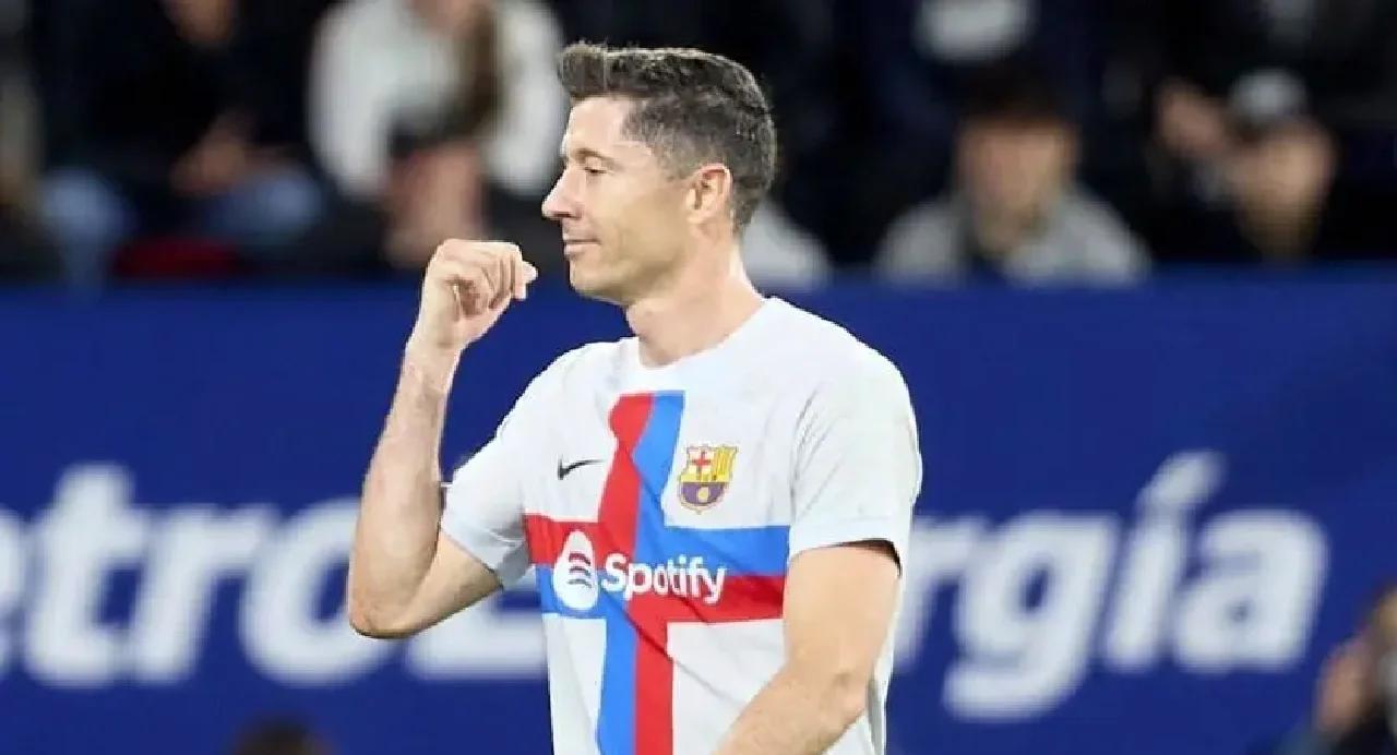 莱万多夫斯基伤愈复出，失利首场表现抢眼，阿森纳球迷欢呼！