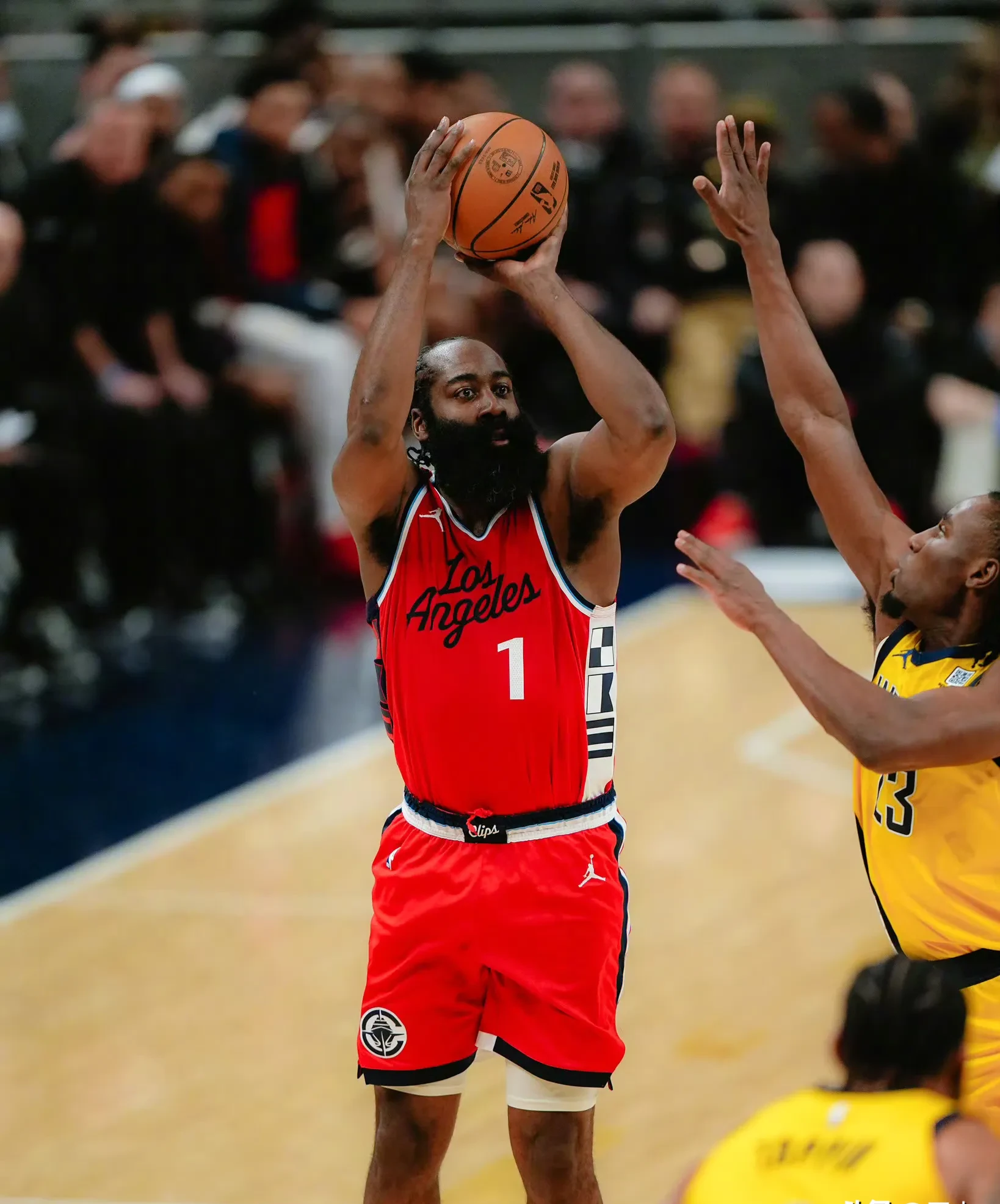 哈登迎来十五赛季高光表现，拜仁球迷沸腾！