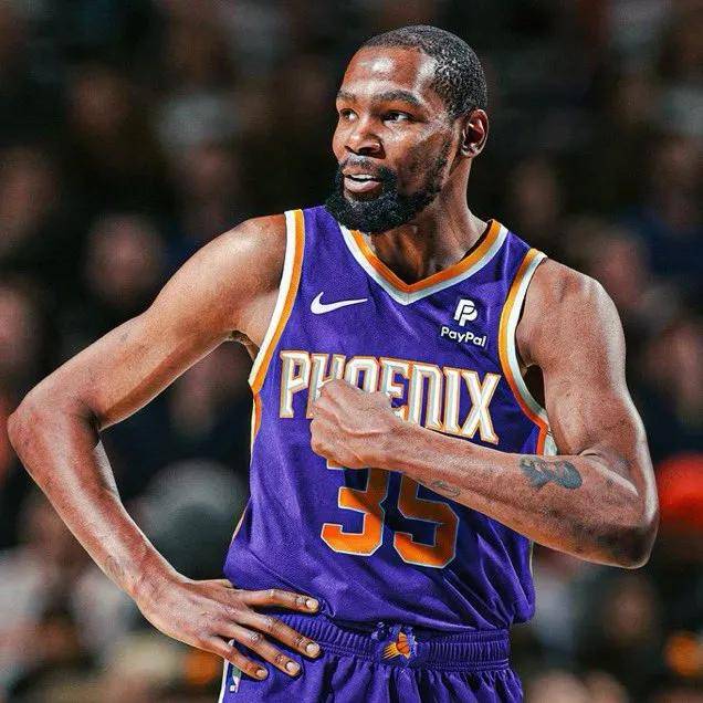 杜兰特在巴黎圣日耳曼比赛中出色防守，险胜引发热议！的简单介绍